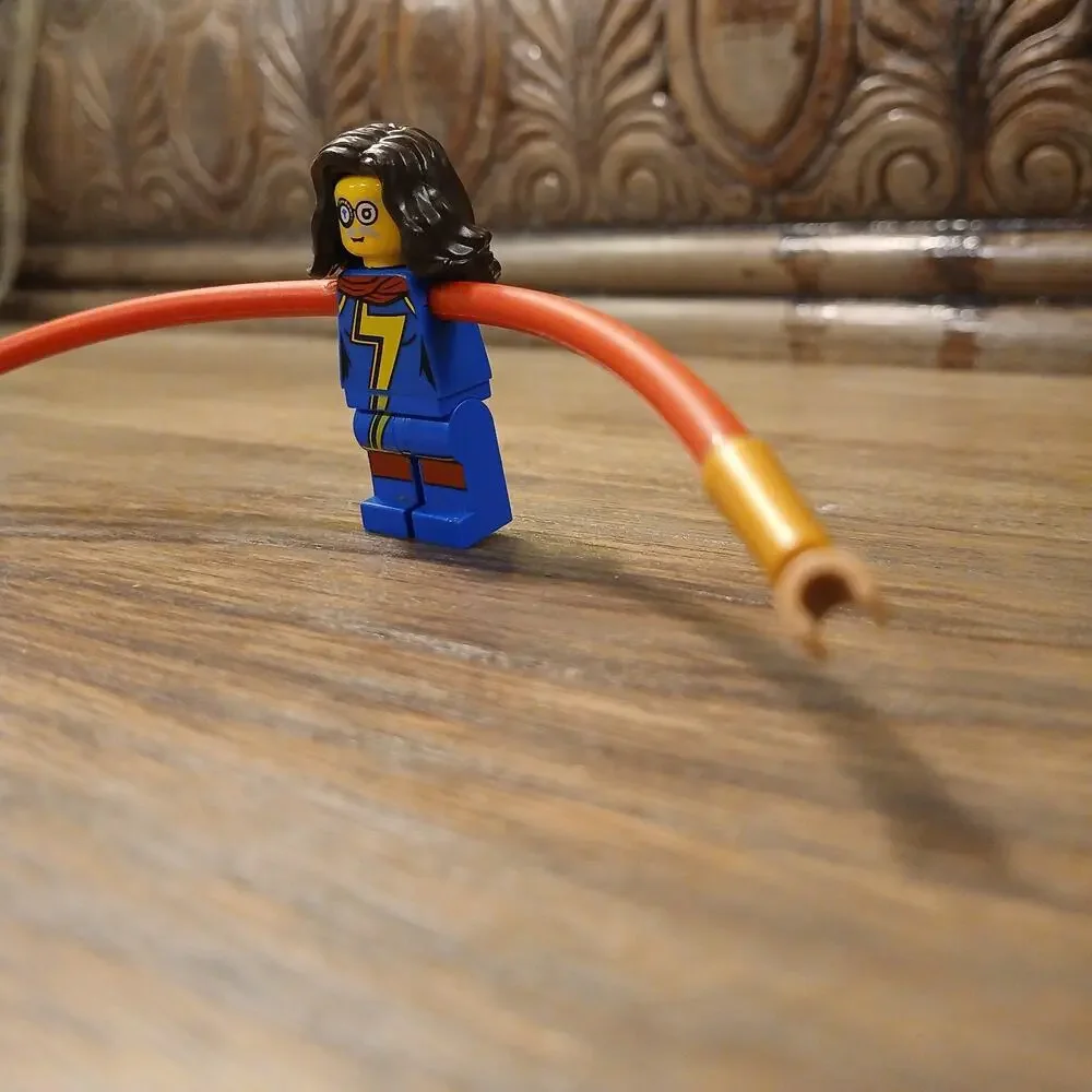LEGO Ms. Marvel Minifigure Blue Suit Red Flexible Arms Lightning Bolt 1 Piece